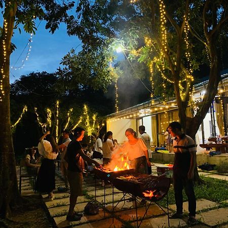 Chu Thien Homestay And Camping Hanoi Buitenkant foto